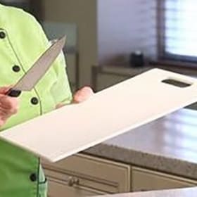 Always Use Separate Knives and Cutting Boards - article image