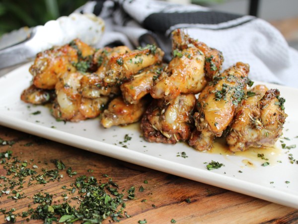 Easy Garlic and Herb Air-Fryer Chicken Wings