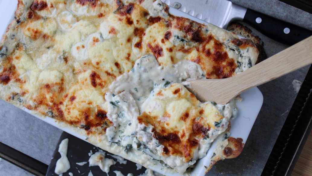 Easy White Chicken Lasagna from @chefsoutherntemp