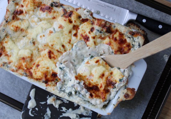 Easy White Chicken Lasagna from @chefsoutherntemp